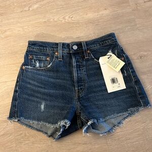Levi 501 size 26 shorts NWT